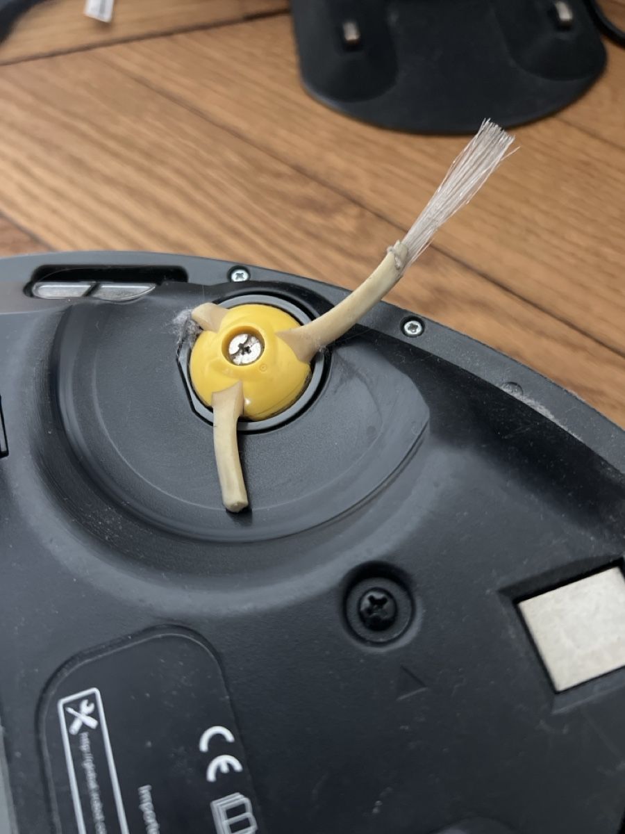 Irobot Aspirapolveri & Accessori: Roomba 675 – Usato da Zürich venduto da Cat1.3 3
