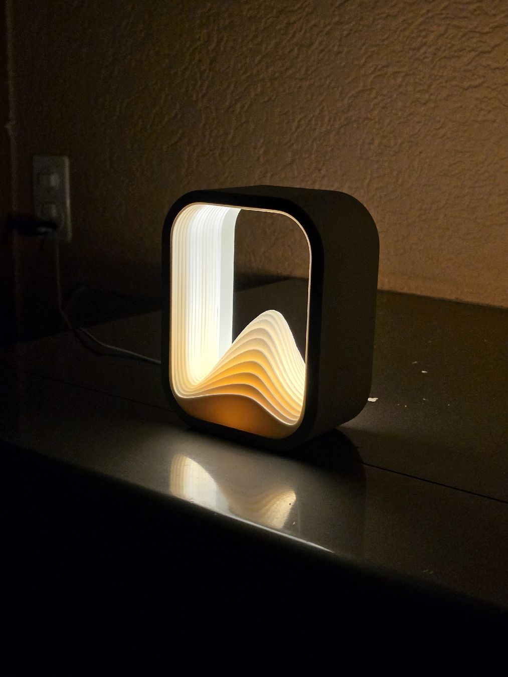 Lampade: Lampe de chevet design unique, ambiance chaleureuse – Nuovo (secondo la descrizione) da Veyras venduto da pat_sl67 2
