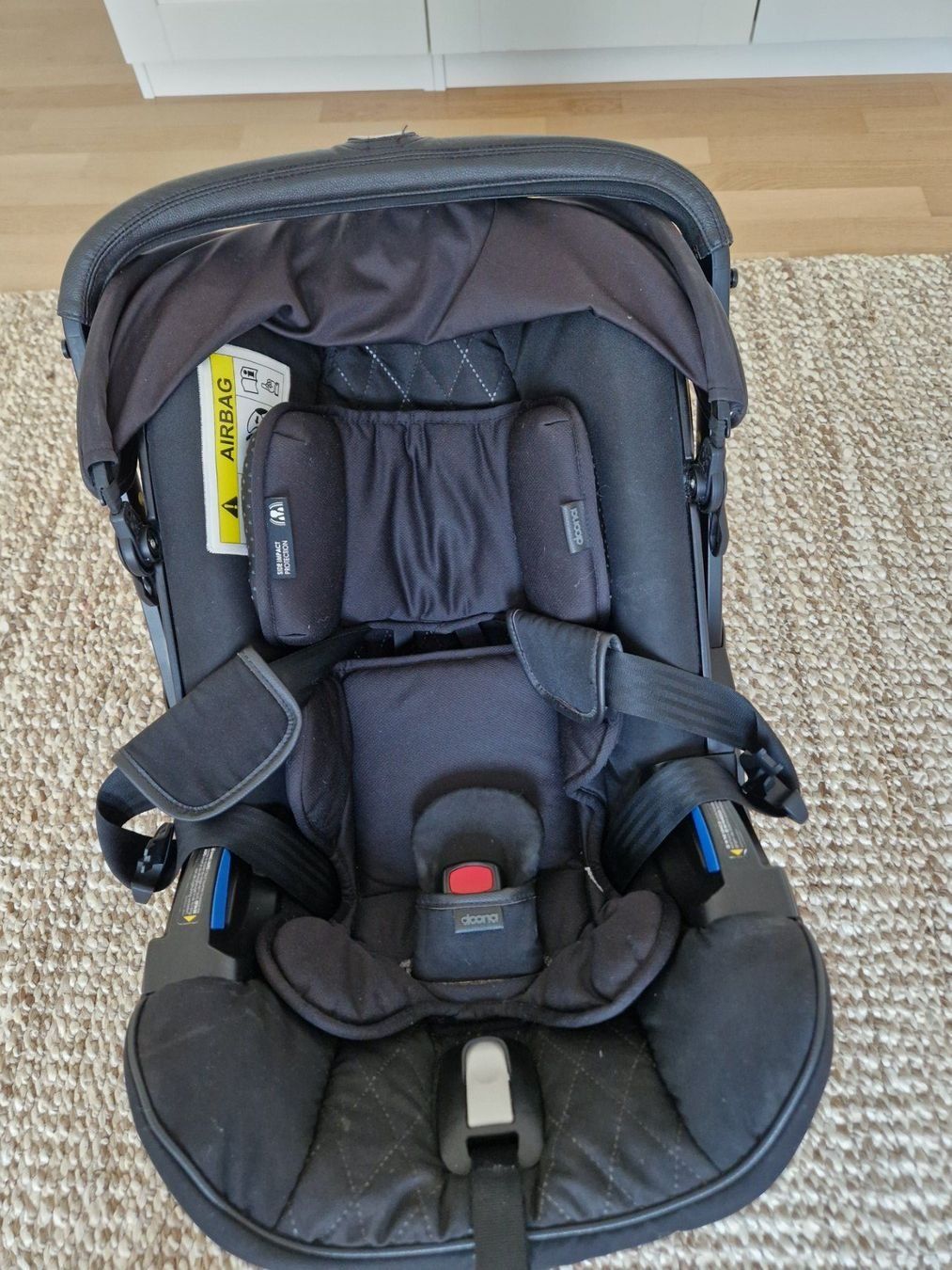 Doona Auto-Kindersitze: Babyschale Doona i Nitro Black inkl. Autostation – Gebraucht aus Küsnacht ZH von gmd243 3