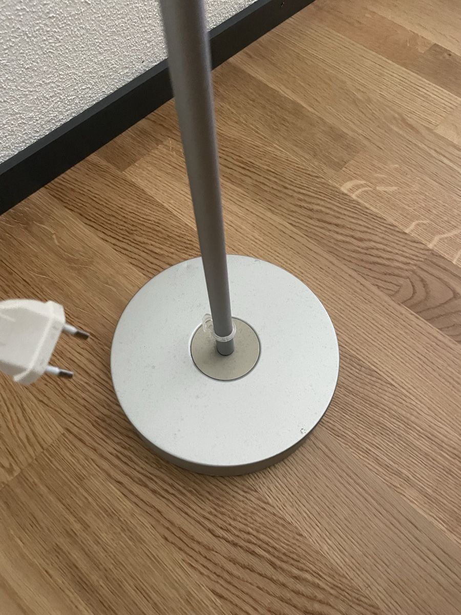 Ikea Lampade: Stehlampe – Usato da Uster venduto da -_Loris_- 1