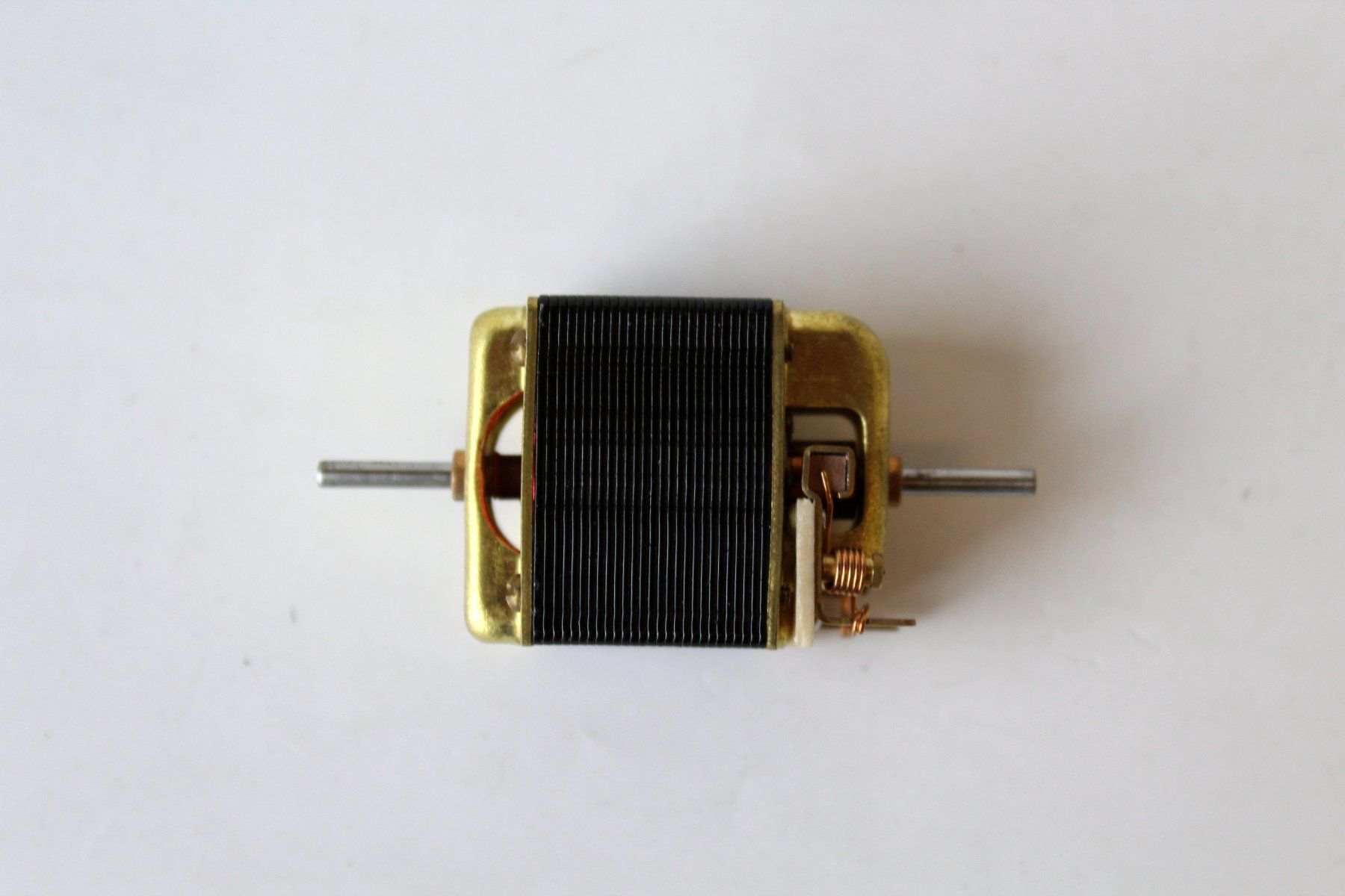 Metropolitan Modelleisenbahnen: METROPOLITAN - Motor für Loks – Neu (gemäss Beschreibung) aus Roggwil BE von DEGI_TOYS 2