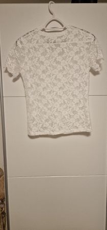 Weisses Spitzen Top, Grösse M, ideal für den Sommer!
