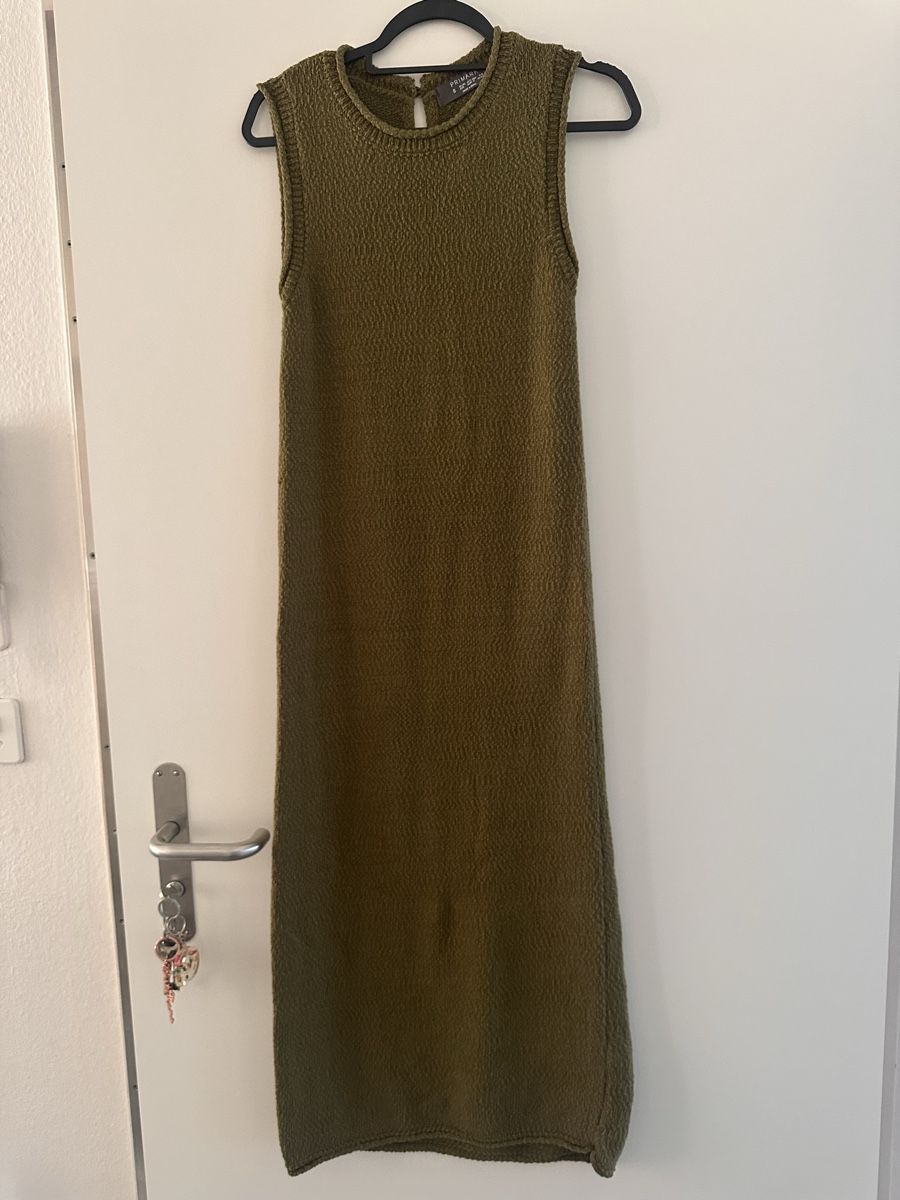 Primark Robes: Olivgrünes Kleid, Grösse S, – Neuf (Voir description) à Basel par Gona03