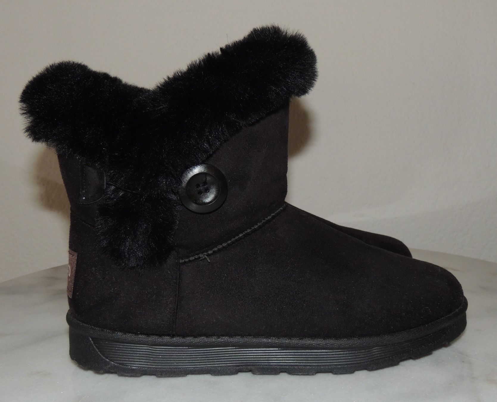 Scarpe da donna: WARME STIEFEL WOLLFUTTER PROFILSOHLE NEU 40 – Nuovo (secondo la descrizione) da Au ZH venduto da FashionConsultant 2