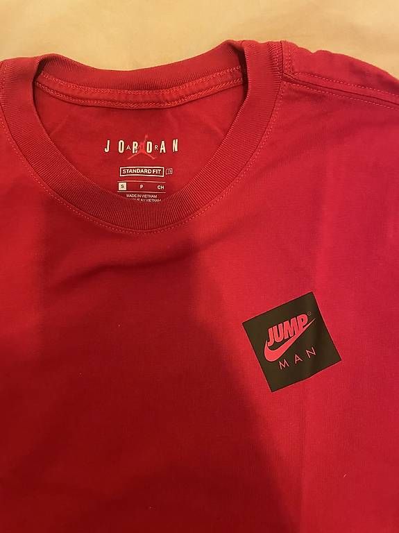 T-shirt: T-Shirt Nike Jordan  – Usato da Fribourg venduto da lma_kc6k 1