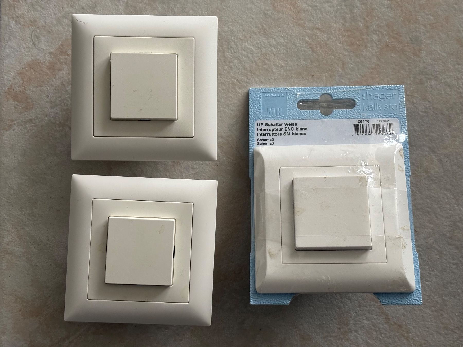 Hager Interruttori: 3x Hager UP-Schalter Weiss – Nuovo (secondo la descrizione) da Hauterive NE venduto da eriamch
