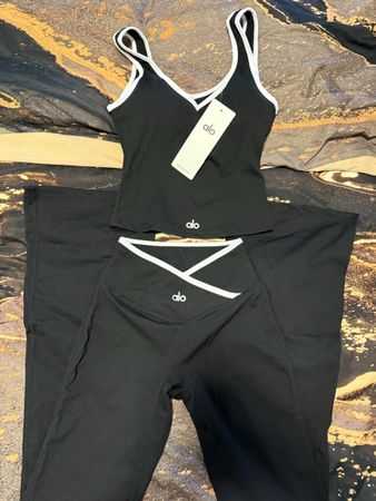 Alo Yoga Set