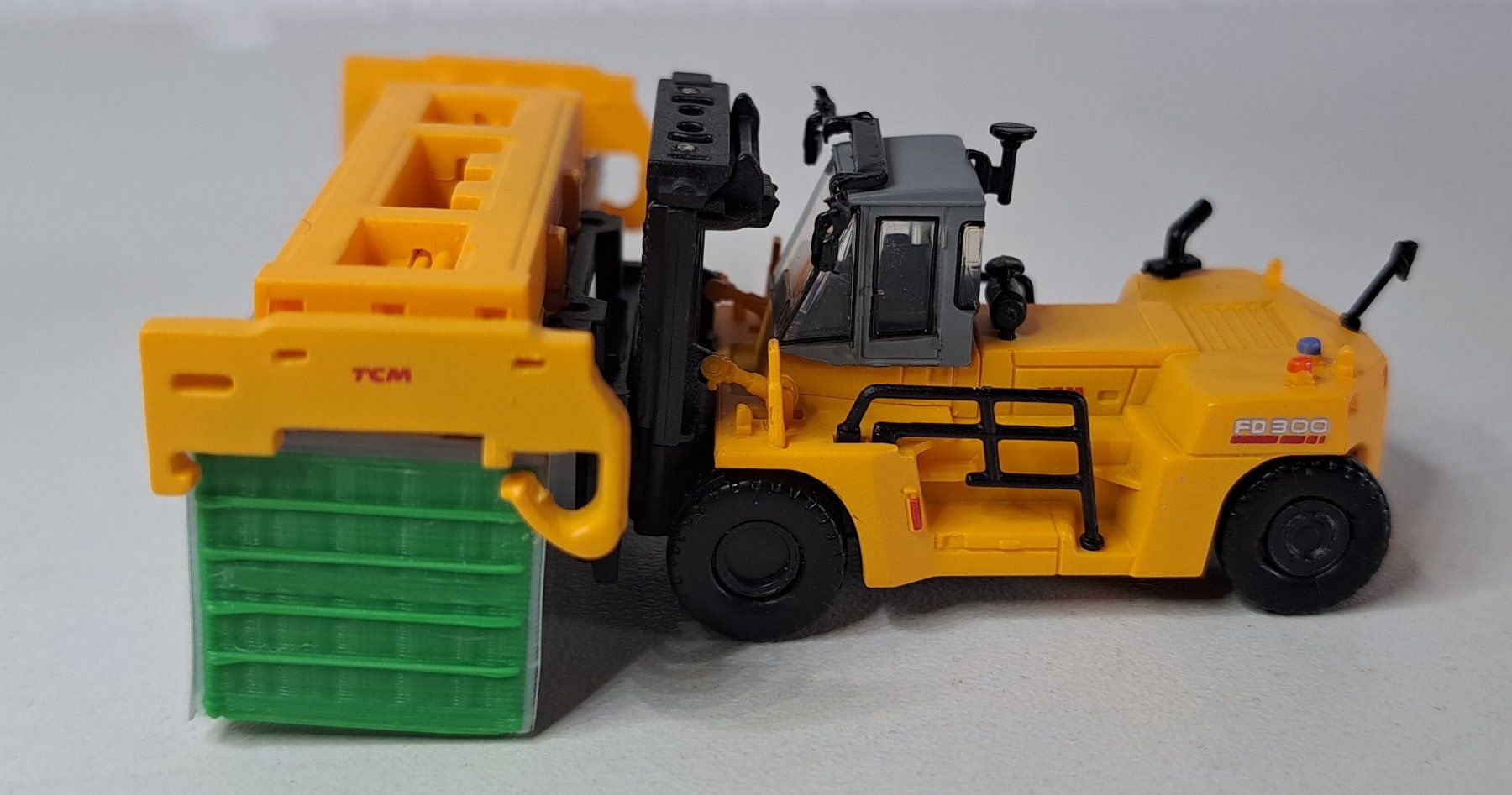 Kato Modelleisenbahnen: Container Stapler mit Valser Container Neu OVP Spur N Kato – Neu (gemäss Beschreibung) aus Salez von rhb-spur-n 2