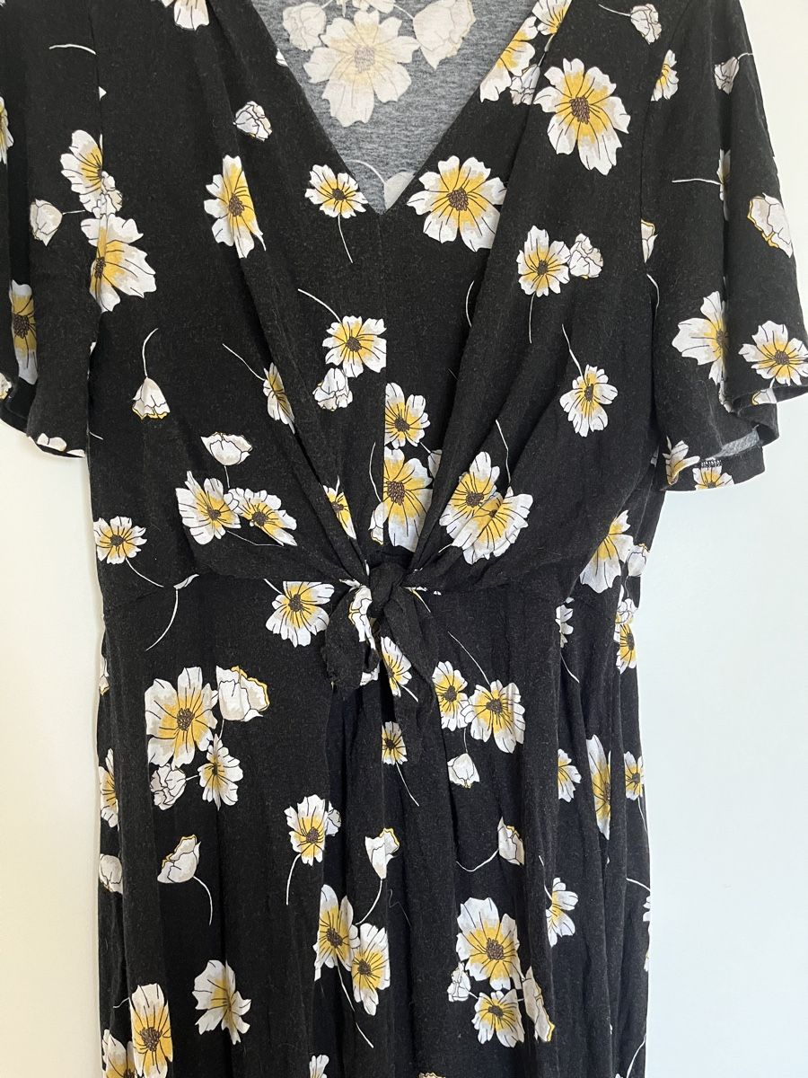 Kleider: Sommerkleid – Gebraucht aus Allschwil von MaloseS08 1