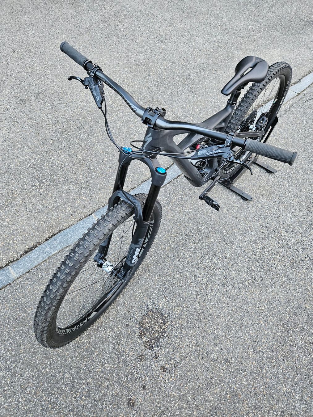 Specialized Vélos: Specialized Enduro Carbon Schwarz Fox Gabel Grösse M – D'occasion à Oftringen par MikoMako 7