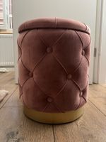 Samthocker mit Stauraum