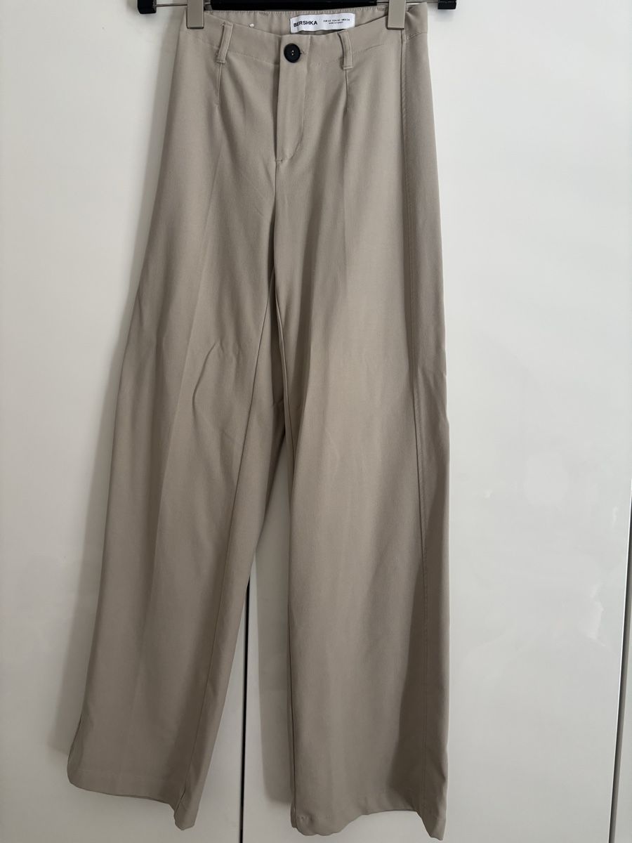 Lots de vêtements: 3 Stoffhosen Grösse 34 – Neuf (Voir description) à Biel/Bienne par adna.sc 2