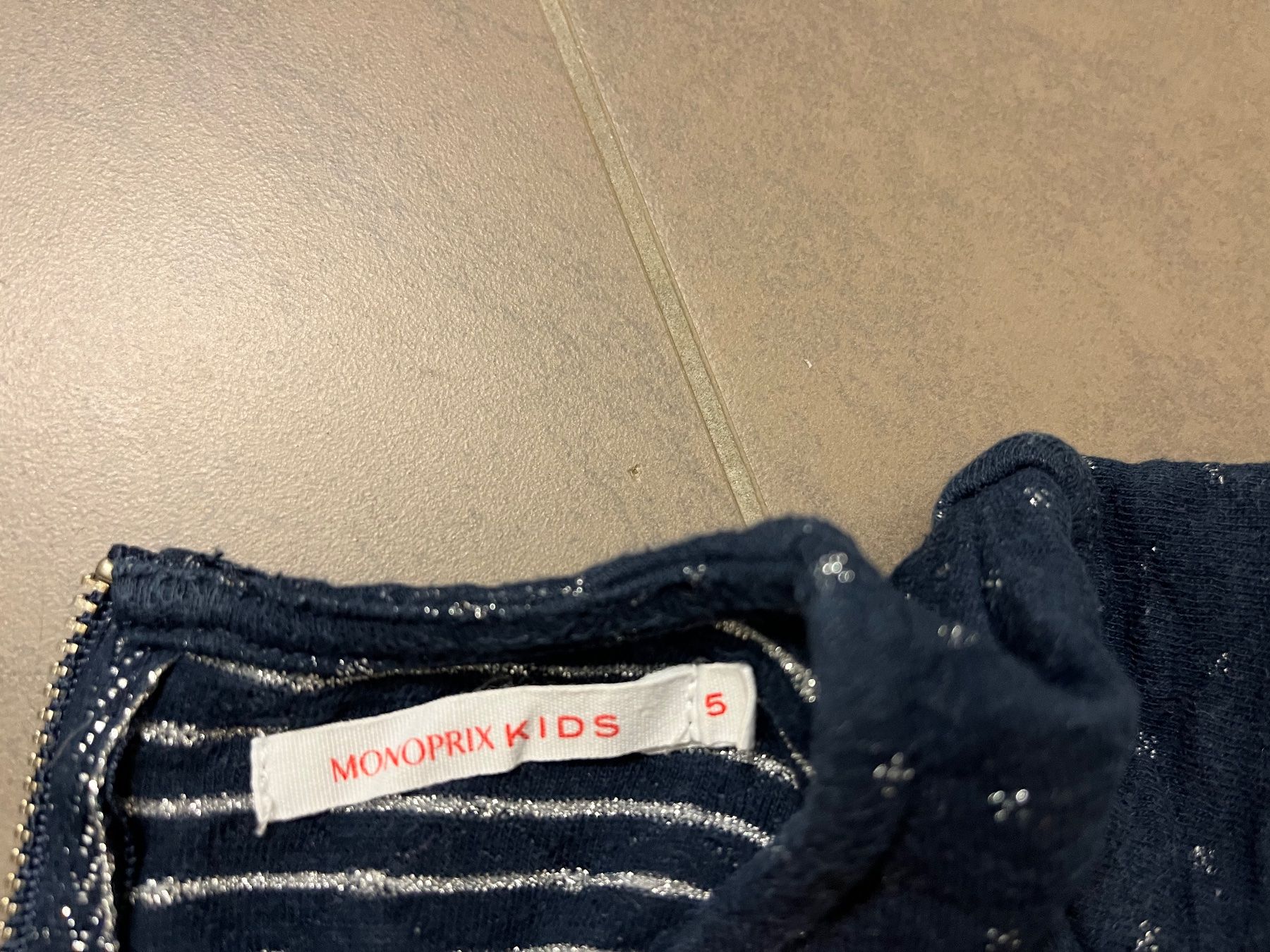 Kleider & Röcke: Monoprix Kleid dunkelblau mit Silber  4-5 Jahre – Gebraucht aus Zürich von Gabi_78 2