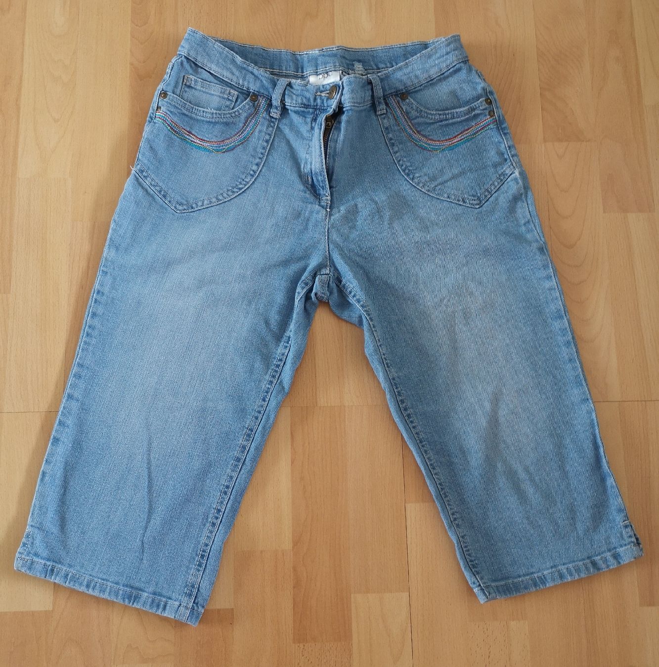 Jeans: 3/4 Jeanshose  Gr. 42 - bpc - Spendenaktion – Nuovo (secondo la descrizione) da Unterkulm venduto da Beljasch 3