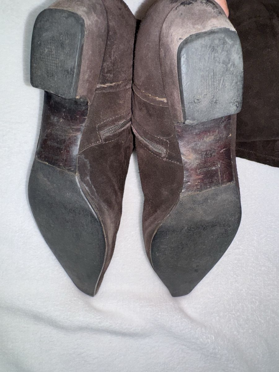Prada Scarpe da donna: Elegant Brown Suede Knee-High Boots - Size 37 – Usato da Genève venduto da Lux_trend26 3