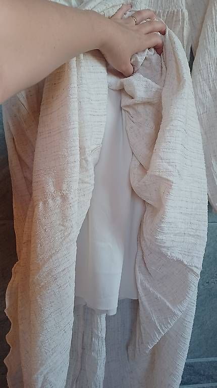 Vestiti: Maxikleid Gr. L  Creme, Crinkle-Stoff, gebunden – Usato da Burgdorf venduto da Damlaf_9 3