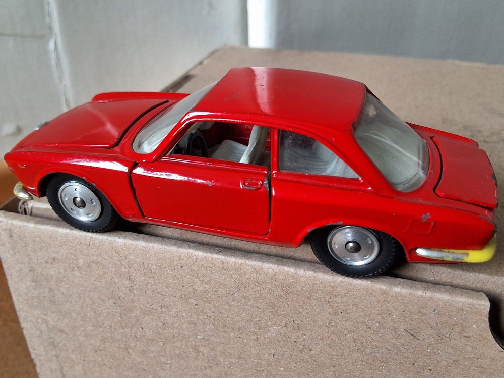Sammlerstück Politoys Microminiature 41 Alfa Romeo 2000 Spyder