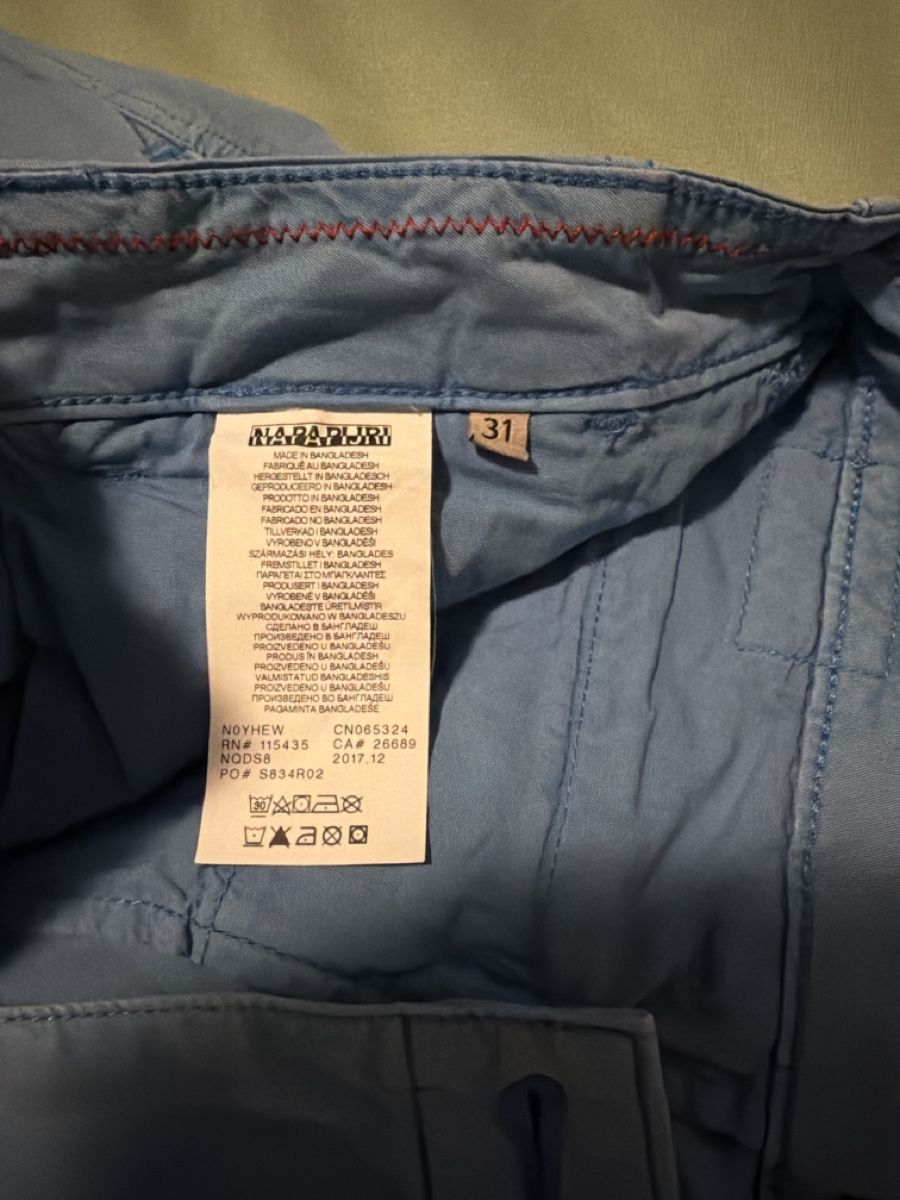 Napapijri Pantaloni: Napapijri pantaloni – Usato da Sementina venduto da bru_vpp5 1