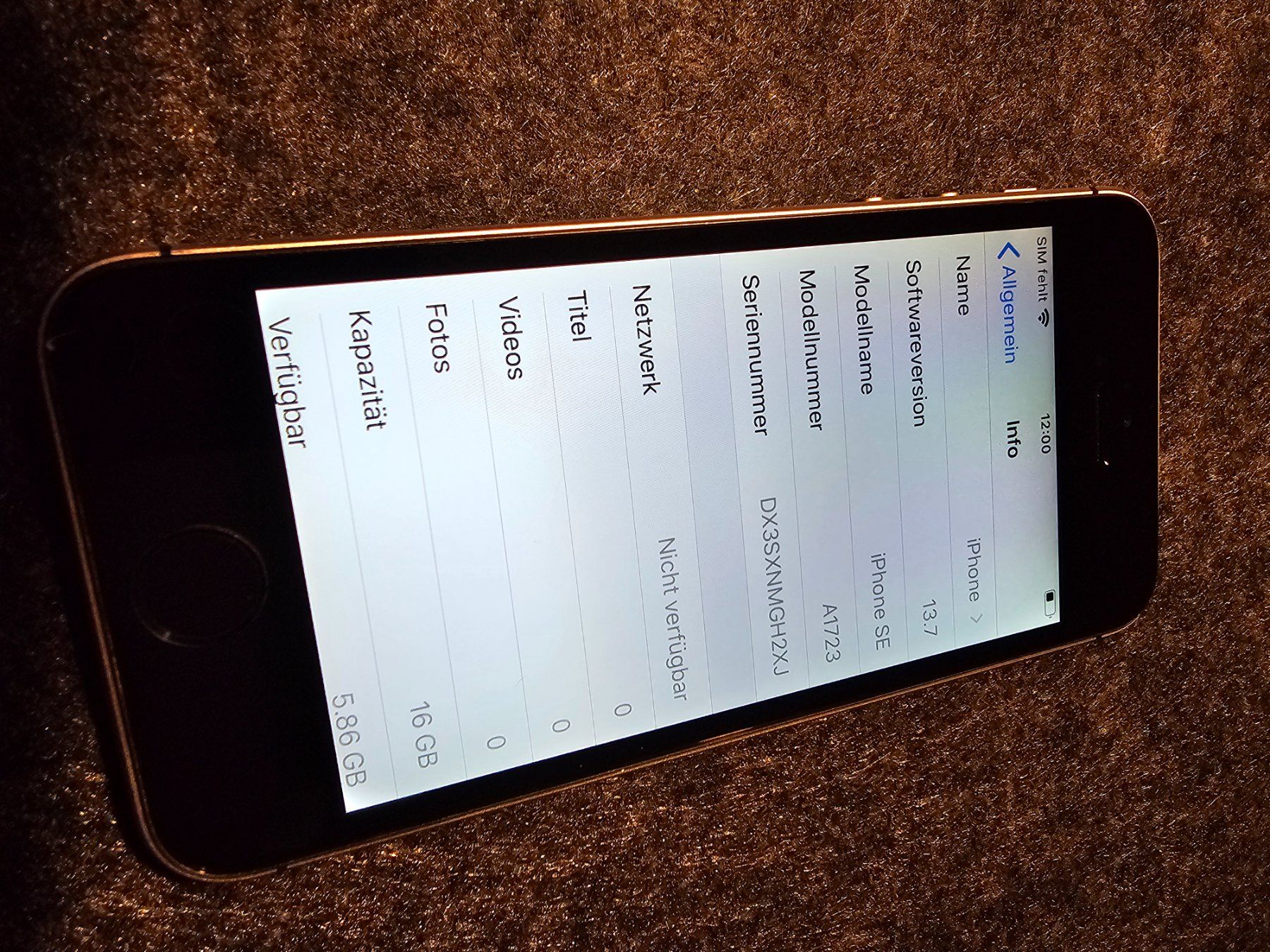Apple Telefoni cellulari / Smartphones: iPhone SE 16GB - Vintage Gerät! – Difettoso da Zweidlen venduto da RepToGo