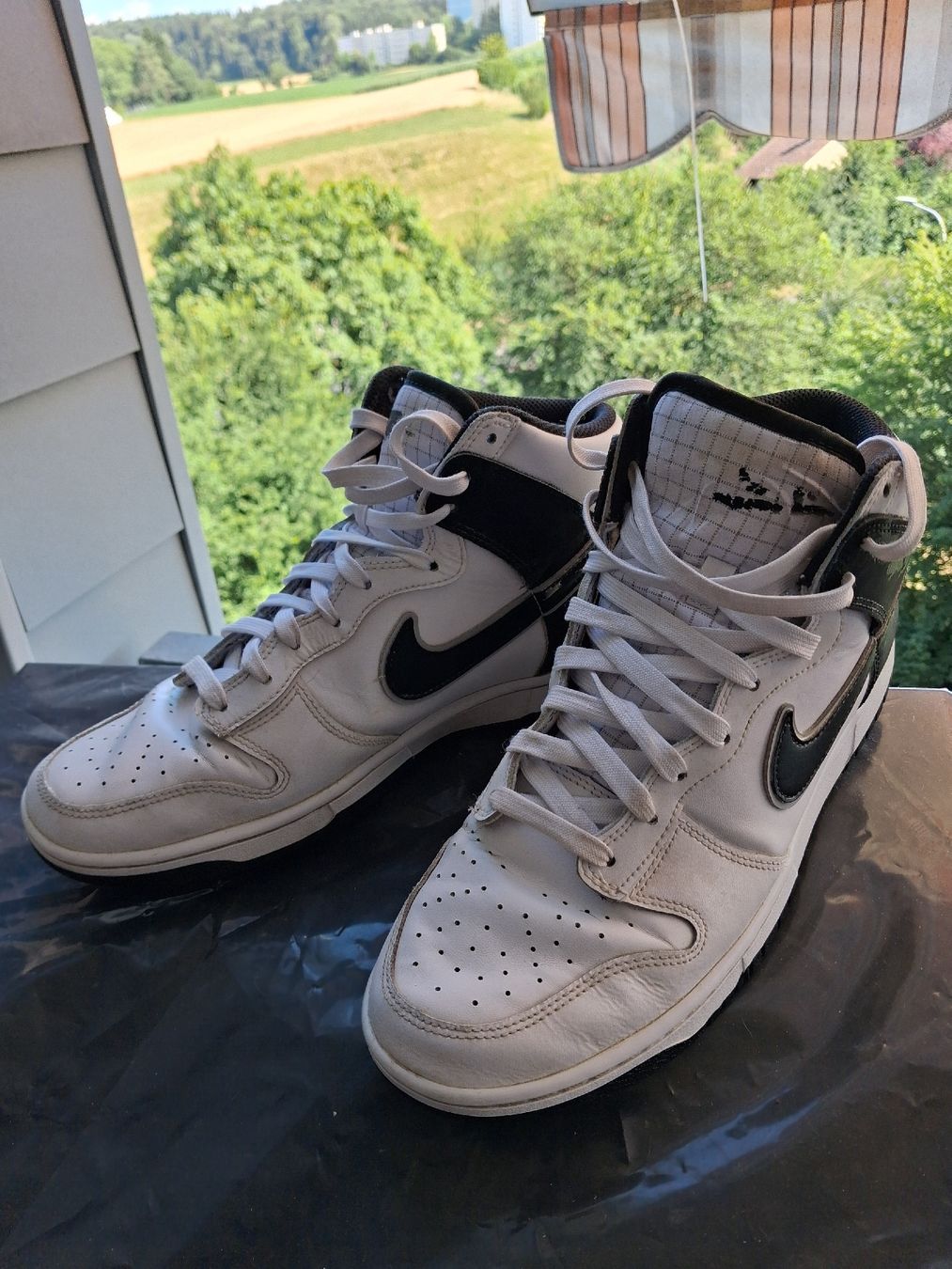 Nike Scarpe da uomo: NIKE Dunk High Retro SE Herren Sneakers 43 Schwarz/Weiss – Usato da Effretikon venduto da SEMOUNA 4