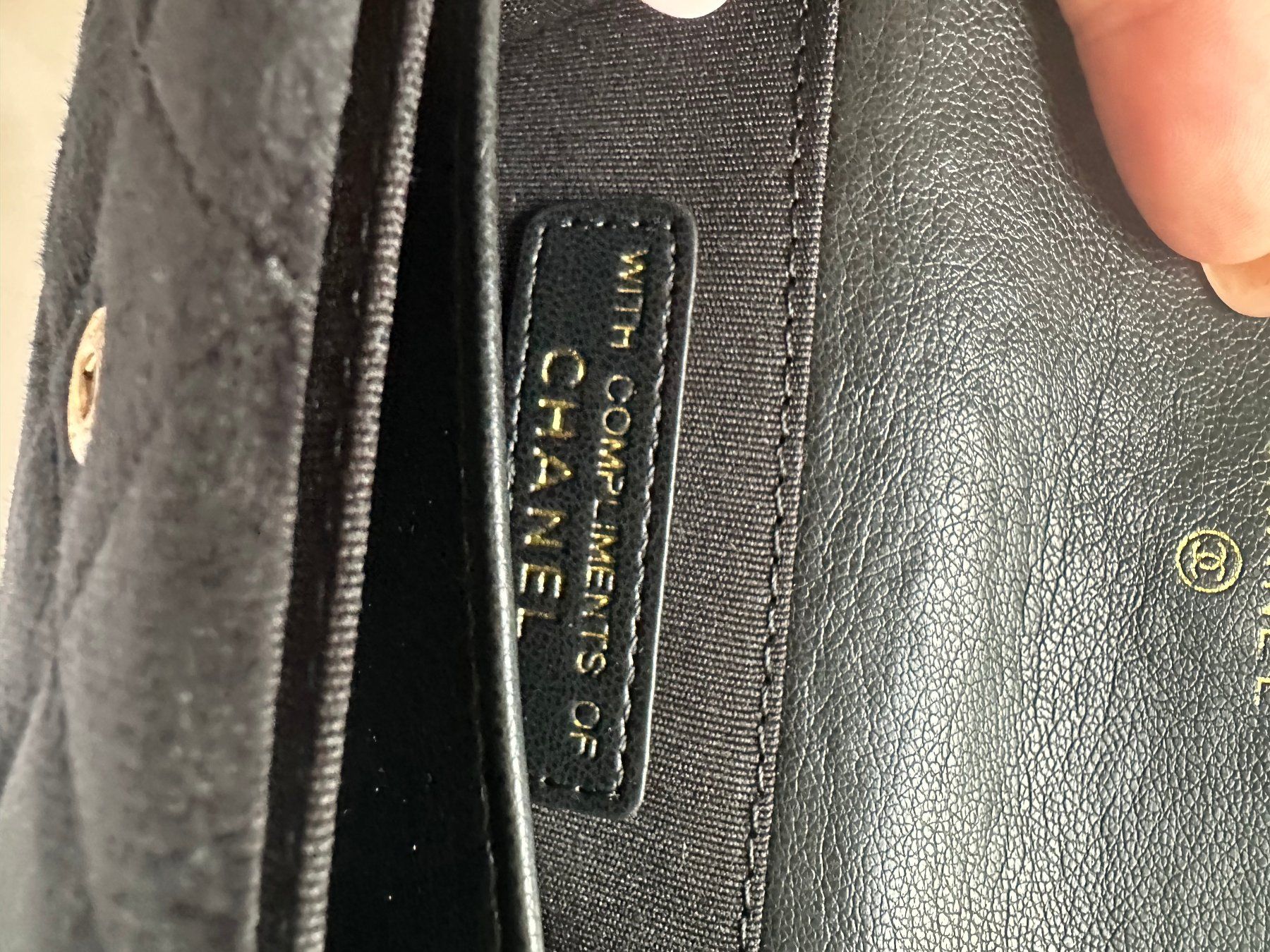 Chanel Portafogli: CHANEL  Kartenetui Wallet – Nuovo e nell'imballaggio originale da Steinmaur venduto da regenbogen052 3