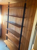 Stylisches 70er Wandregal mit 6 Tablaren gebraucht
