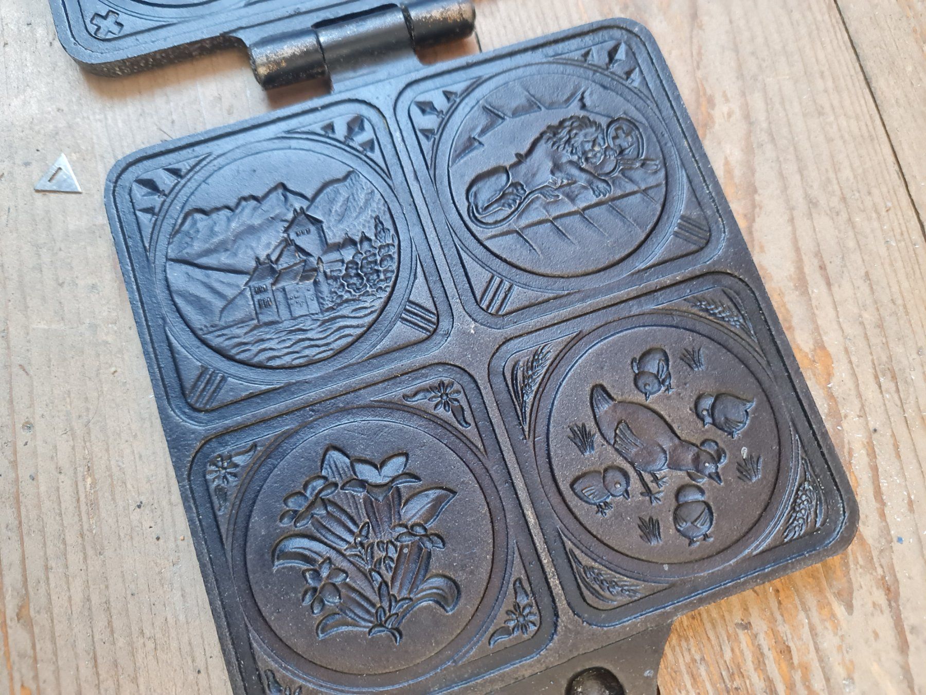 Backformen: Antikes Waffeleisen – Gebraucht aus Degersheim von Tosam_Degersheim 4