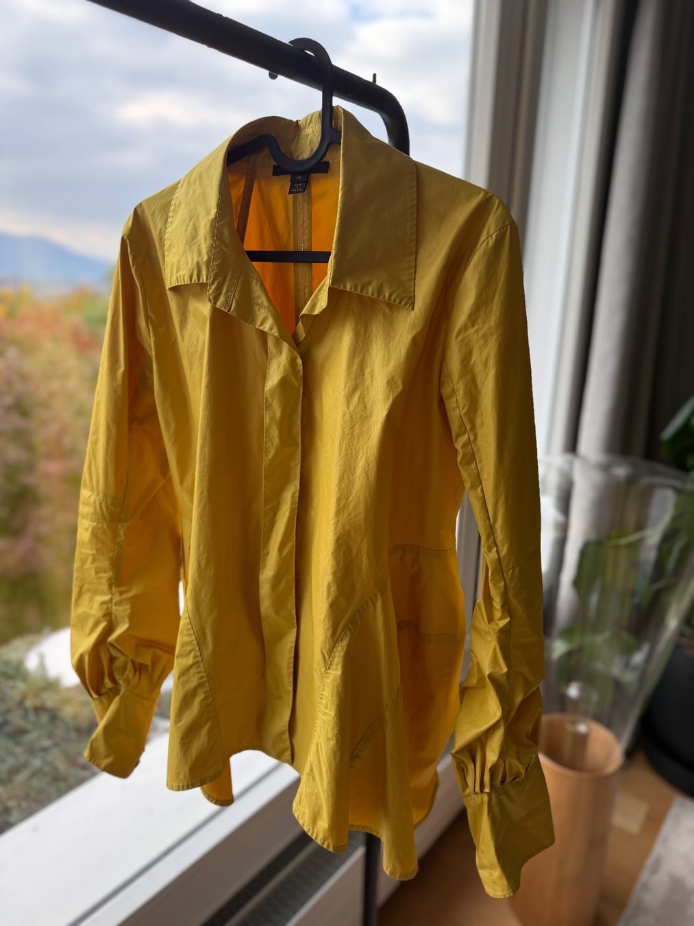 Louis Vuitton Camicette: Elegante Bluse LOUIS VUITTON - Designerstück! – Nuovo (secondo la descrizione) da Gümligen venduto da hookedonsales