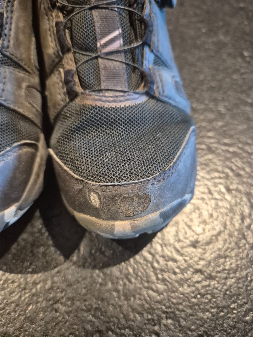 Adidas Chaussures garçon: Adidas Terrex Wanderschuh Gr. 29 – D'occasion à Zäziwil par Fluh8 1