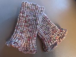 HANDGESTRICKTE PULSWÄRMER / HANDSTULPEN AUS WOLLE - ALPAKA