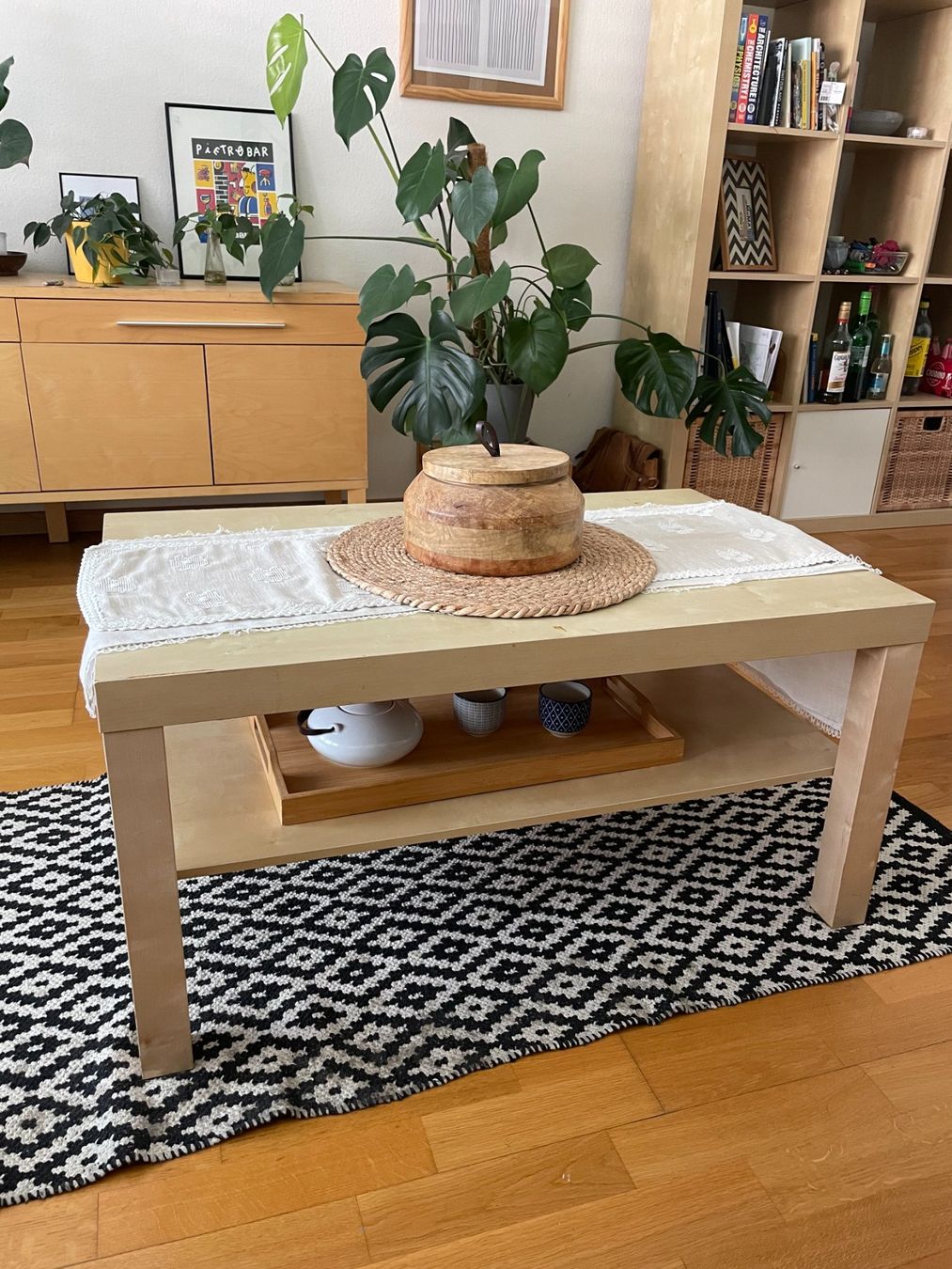 Ikea Tables: IKEA wooden coffee table with lower shelf – D'occasion à Zürich par carlaferico 1