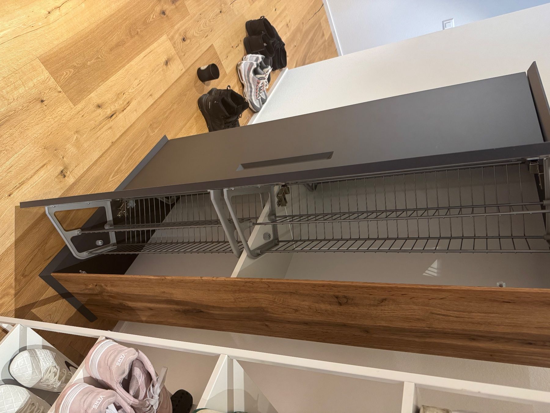 Armoires: Wohnwert Hängeschuhschrank Azzura – D'occasion à Emmetten par sch_872s 6