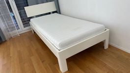 Einzelbett weiss mit verstellbarem Lattenrost gebraucht