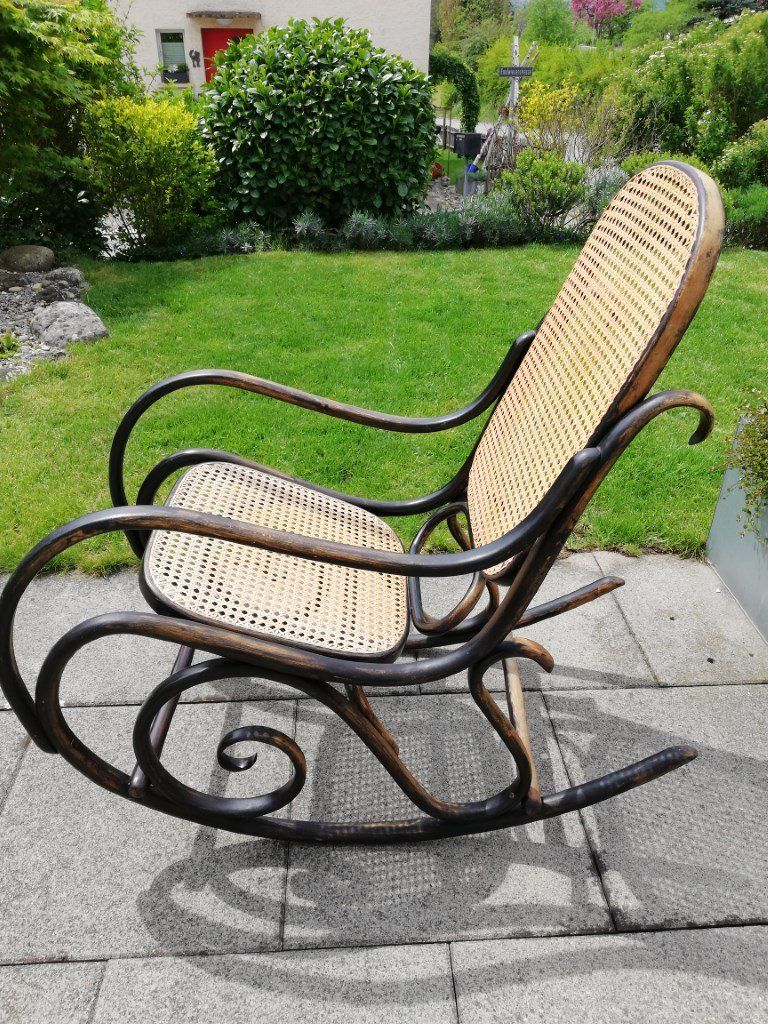 Thonet Poltrone: Thonet Schaukelstuhl – Usato da Uster venduto da walderk