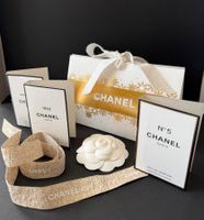 CHANEL - Parfumminis  Papierbox Kamelie Geschenksband