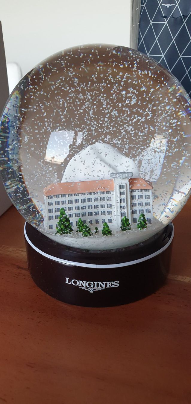 Longines Orologi: Longines Limited Edition Schneekugel einzigartig. Rabatt 10% – Nuovo e nell'imballaggio originale da Zürich venduto da Leica.C89 7