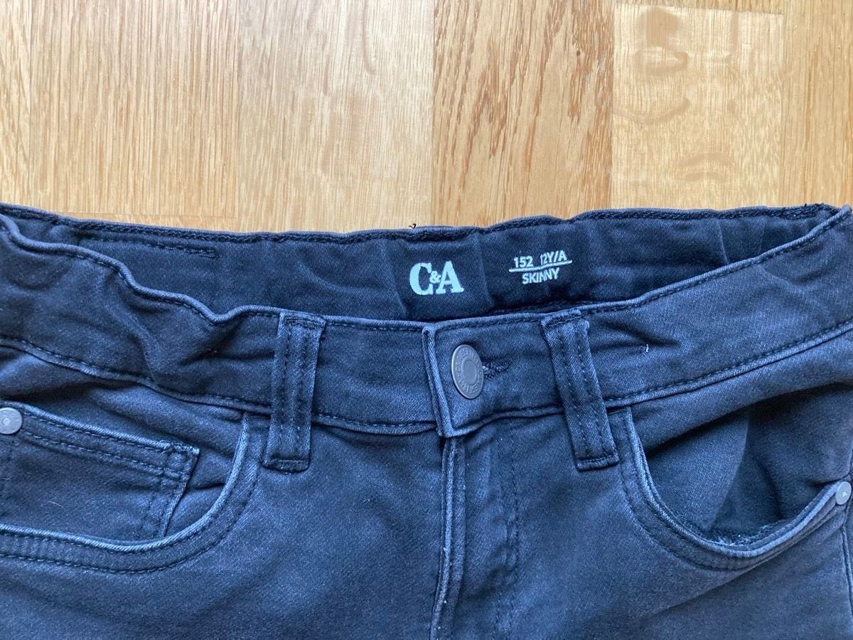 C&A Pantaloni: Schwarze Jeans | C&A * Gr. 152 – Usato da Basel venduto da AufeinenBlick 2