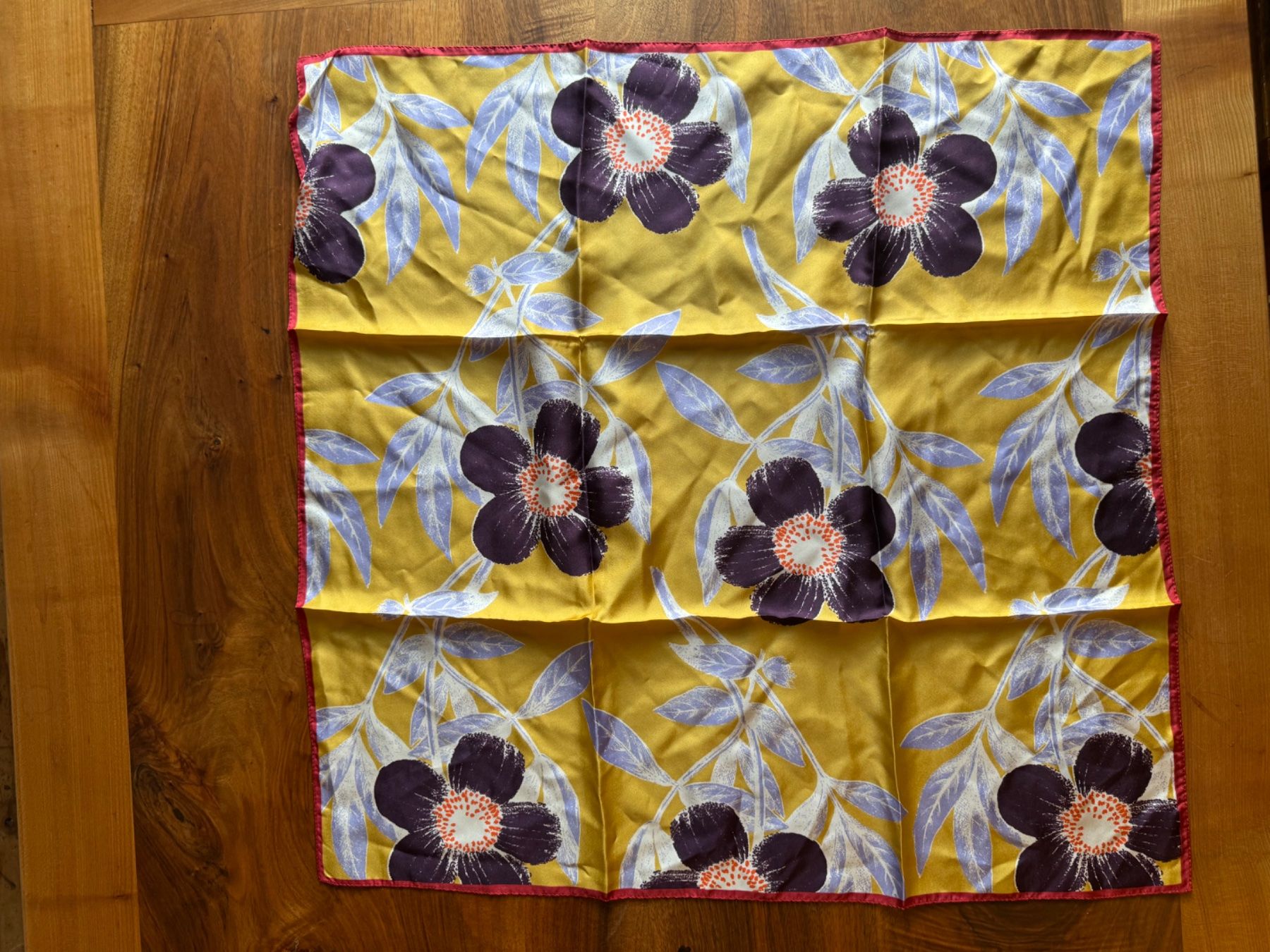 Foulard & Sciarpe: Foulard soie ÉPICÉ 66cm – Nuovo (secondo la descrizione) da Arnex-sur-Orbe venduto da cameleonfringant 2