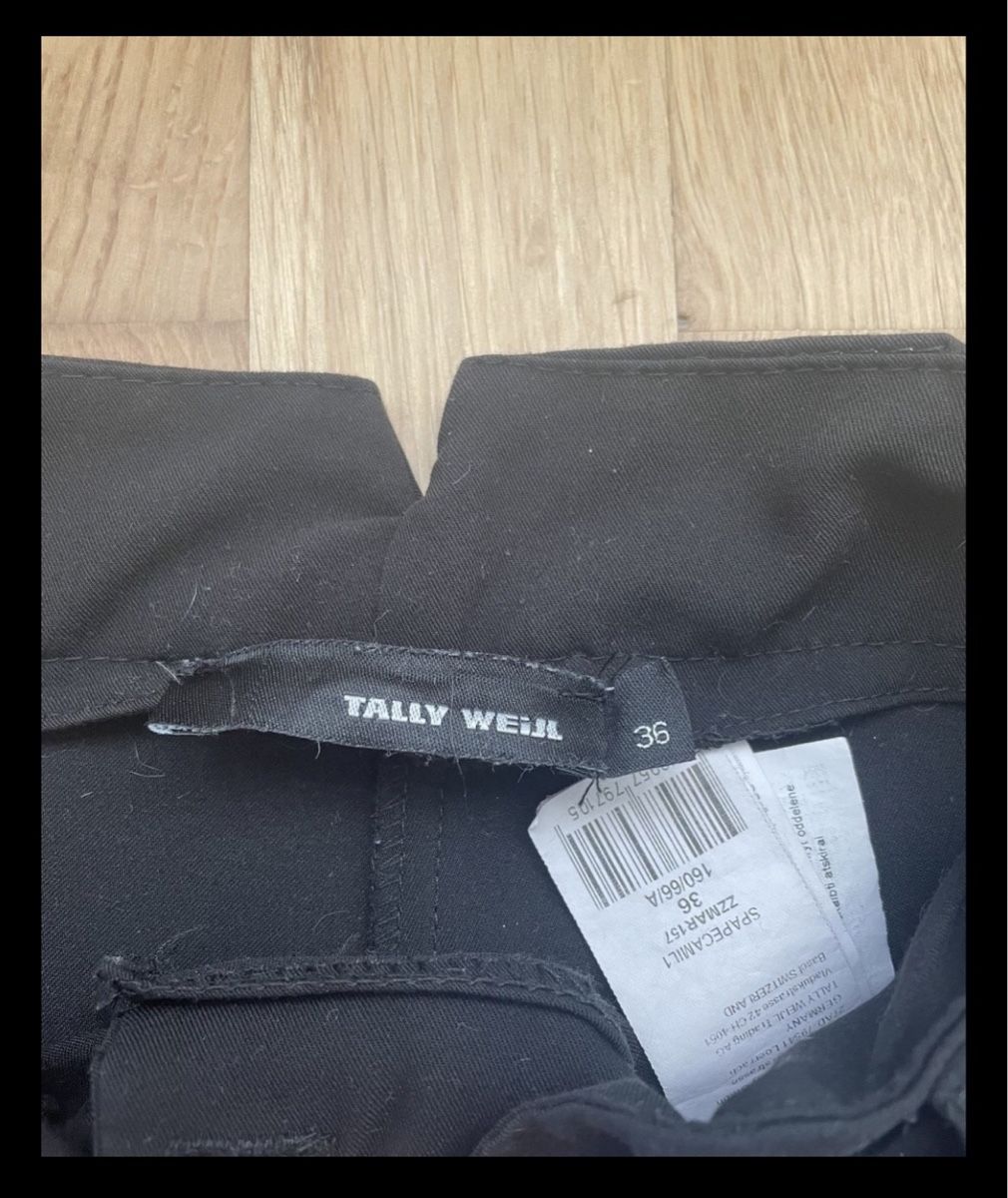 Pantaloni: Stoffhose schwarz in Grösse 36  – Usato da St. Gallen venduto da chr_275x 3