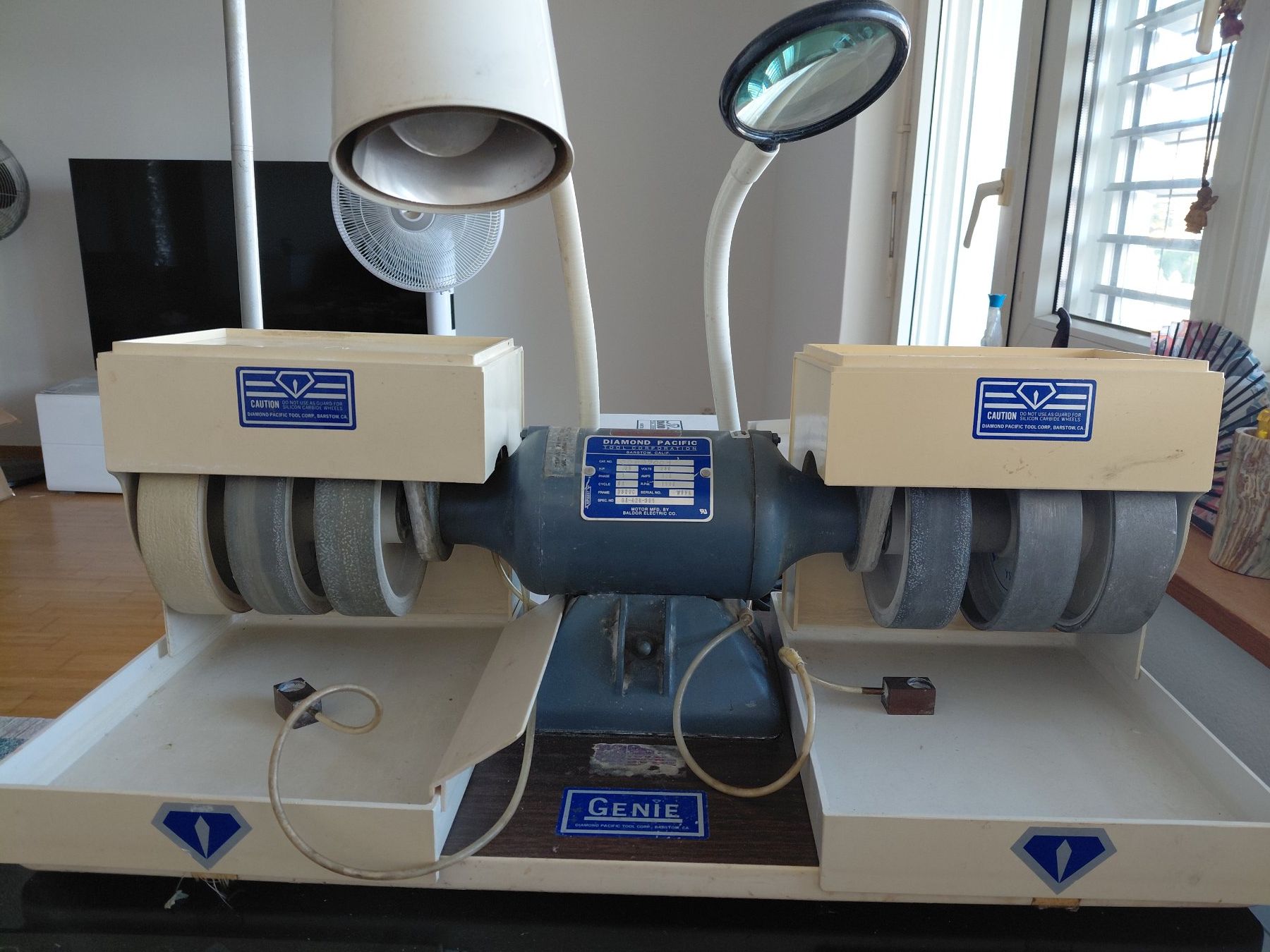 Smerigliatrici & Lucidatrici: Diamond Pacific "Genie" Schleifmaschine – Usato da Zürich venduto da aci_vxv7