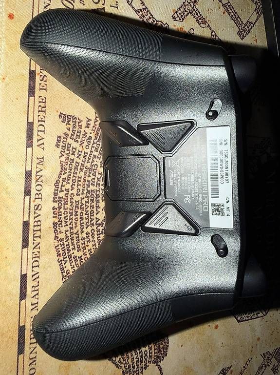 Controller: Asus ROG Raikiri Pro – Usato da Schüpfen venduto da hoefu12 1