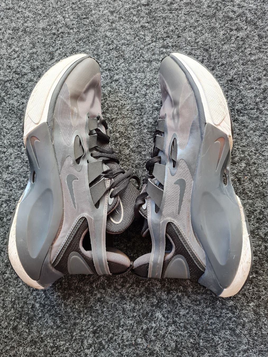 Nike Herrenschuhe: Nike Gr.45.5 – Gebraucht aus Rotkreuz von tat_8zds 4