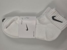 3er Pack Nike Socken Dri-Fit weiss Grösse 38-42 neu