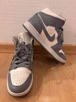 Air Jordan 1 Mid Sneakers Grau Weiss
