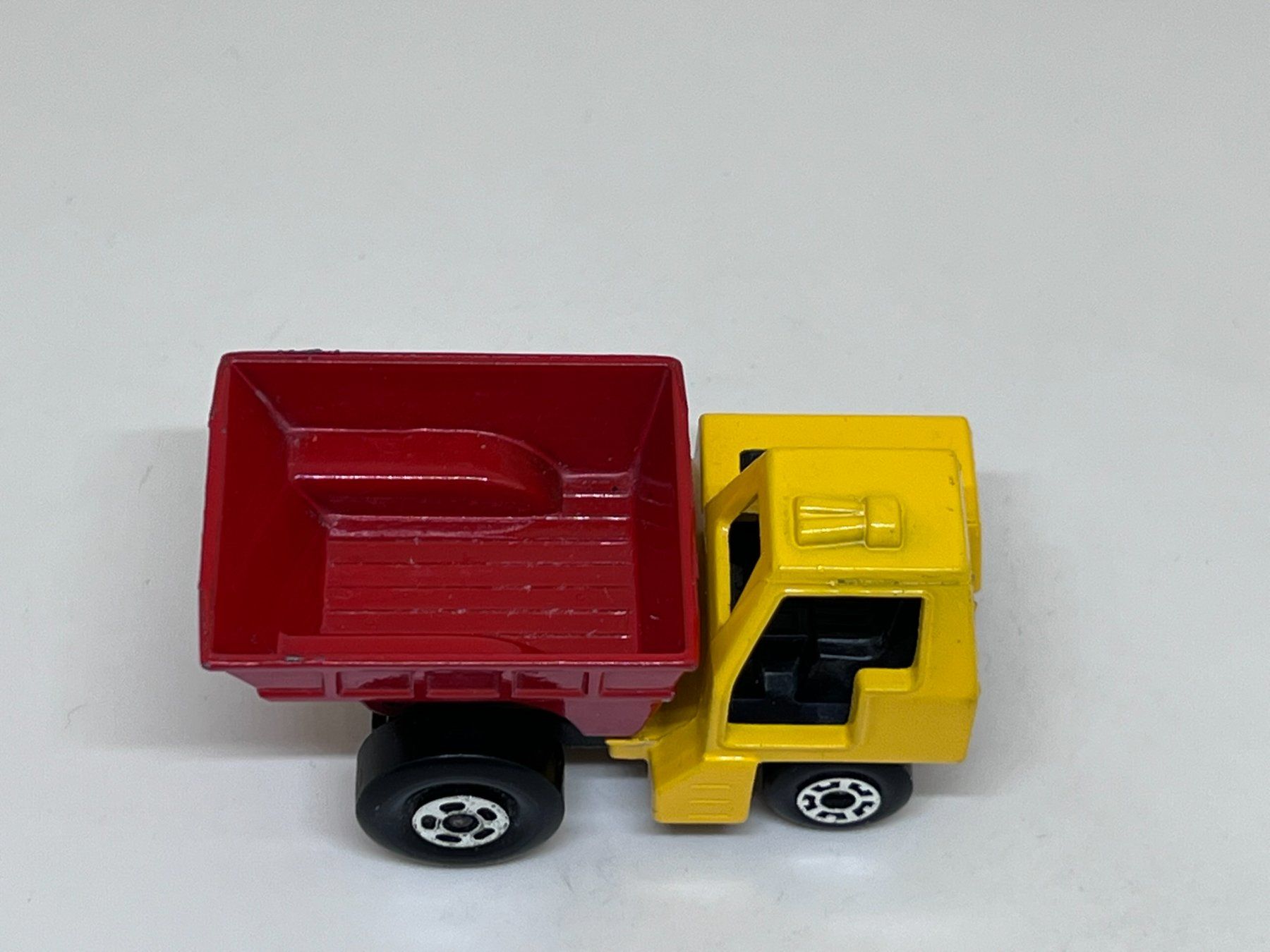 Matchbox Modellini d'auto: Matchbox Site Dumper #267 – Usato da Wildegg venduto da LaaBoutique 1