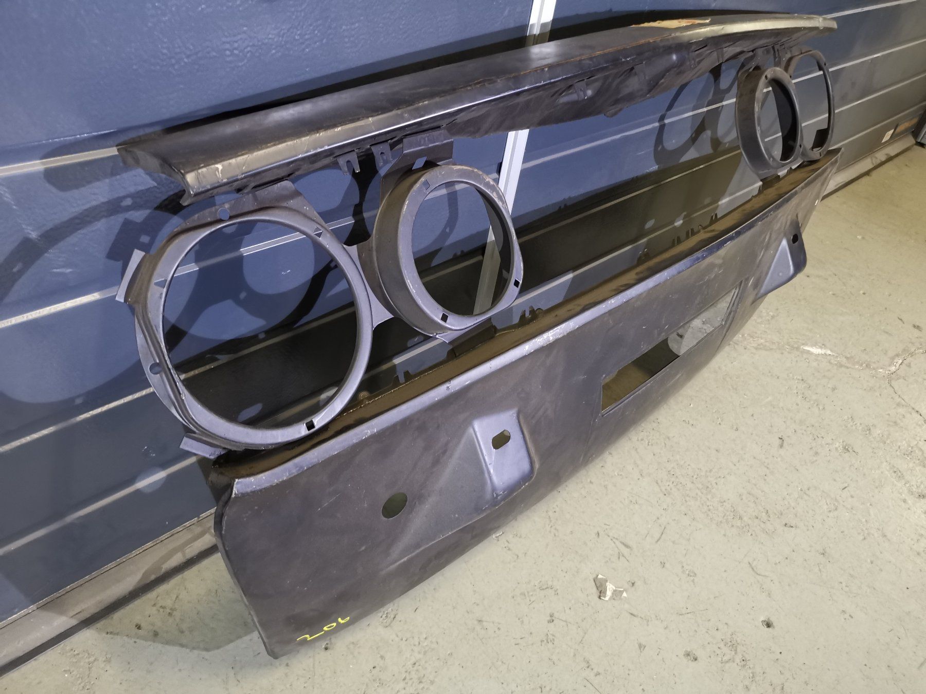 Alfa Romeo Tutti pezzi di ricambio auto: Alfa 1750 + 2000 Berlina Frontblech – Usato da Thalwil venduto da Joker690 1