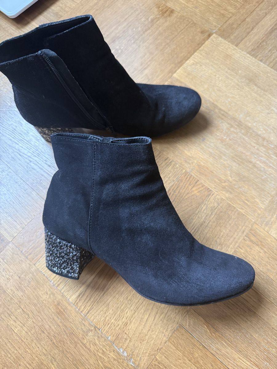 La Redoute Scarpe da donna: Schwarze Stiefeletten mit Glitzer Absatz – Usato da Cham venduto da vio_l9jt