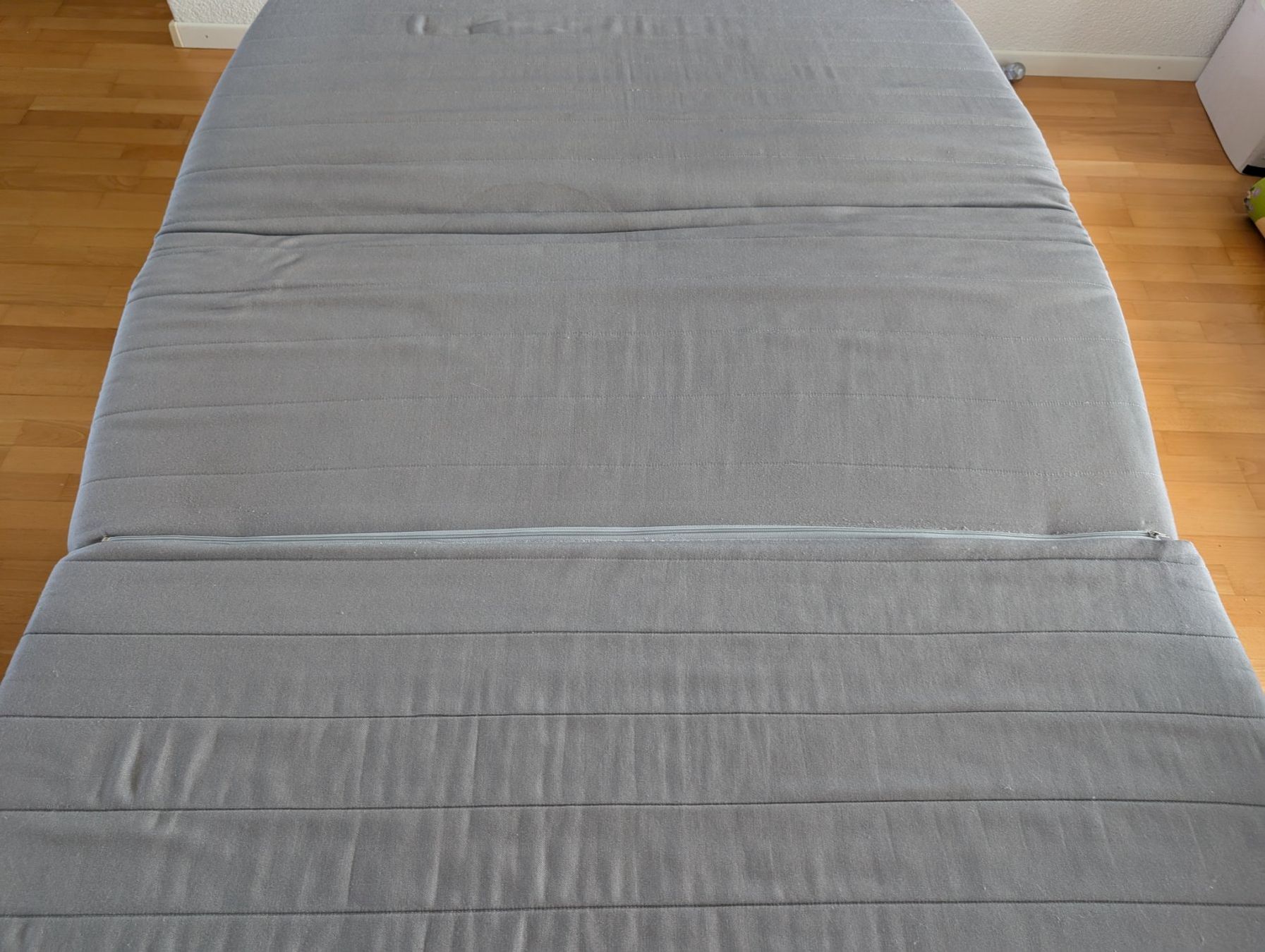 Divani: Ausziehbares Cord Sofa – Usato da Pfäffikon SZ venduto da gosia912 4