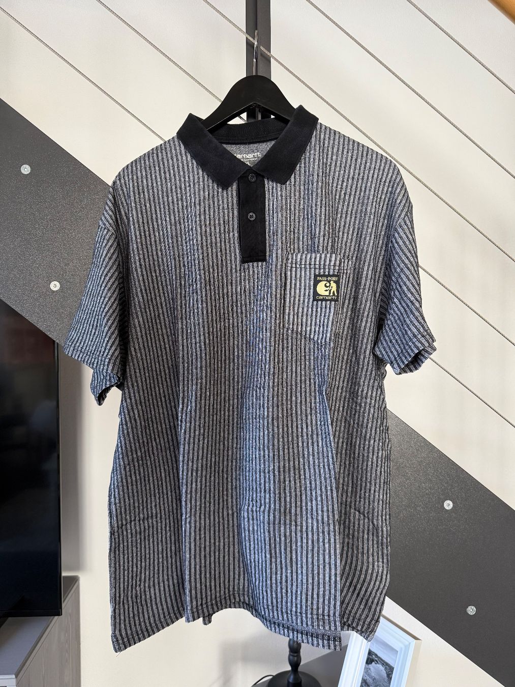 Carhartt Magliette Polo: Carhartt Polo x PassPort – Usato da Worb venduto da le_castor