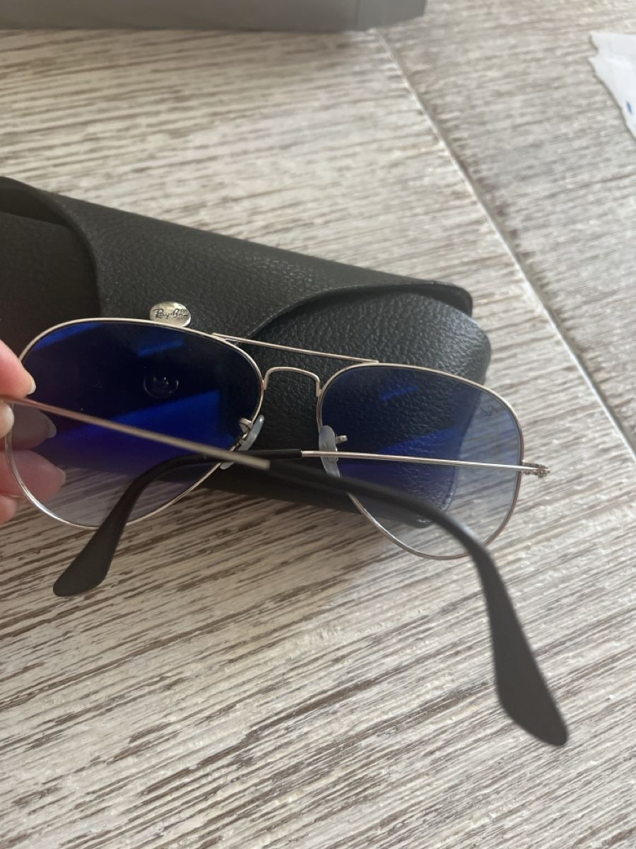 Ray-Ban Brillen & Gläser: Original aviator Ray Ban sun glasses Blue lenses – Gebraucht aus Rüschlikon von ant_5v7g 3